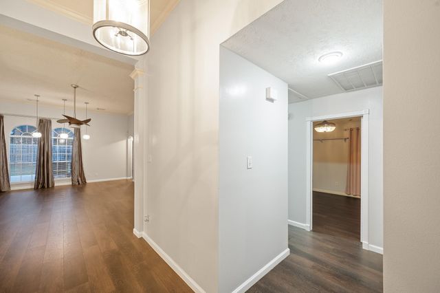 7624 Lone Meadow Court, Houston, TX 77095