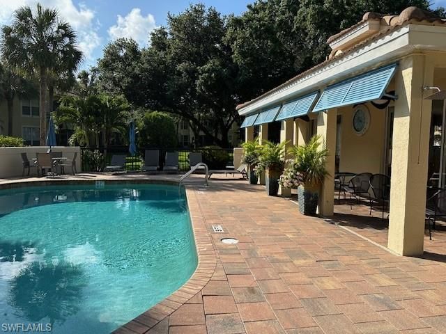 93 Silver Oaks CIR 3-101, Naples, FL 34119