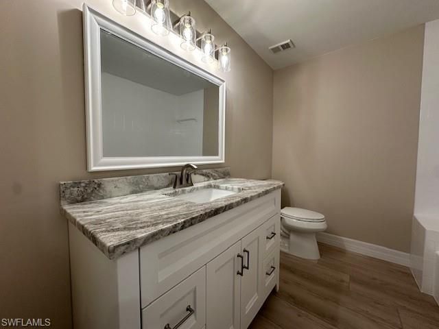 93 Silver Oaks CIR 3-101, Naples, FL 34119