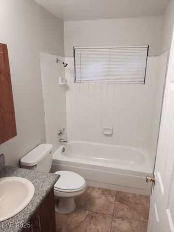 6213 Yerba Lane A, Las Vegas, NV 89108