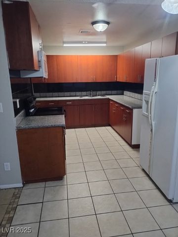 6213 Yerba Lane A, Las Vegas, NV 89108