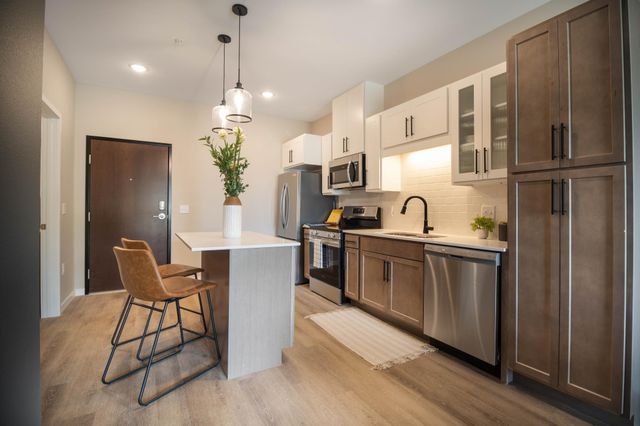 6450 37th Avenue NW 115, Rochester, MN 55901