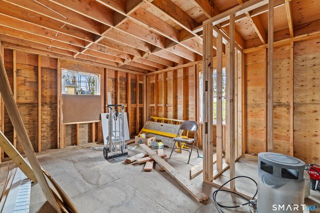 108 Thames Street, Groton, CT 06340