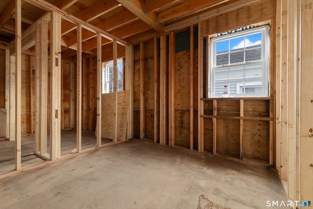 108 Thames Street, Groton, CT 06340