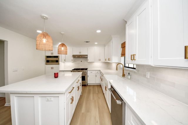 9114 Taidswood Drive, Spring, TX 77379