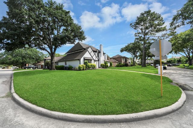 9114 Taidswood Drive, Spring, TX 77379
