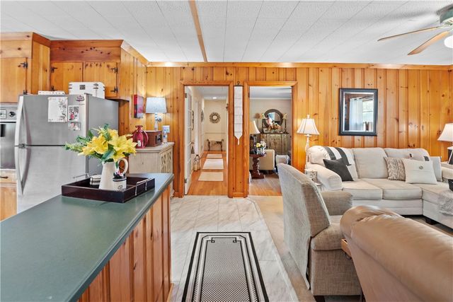 110 George Street, Easley, SC 29642