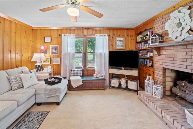 110 George Street, Easley, SC 29642