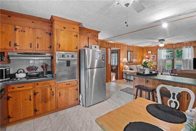 110 George Street, Easley, SC 29642