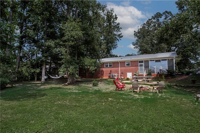 110 George Street, Easley, SC 29642