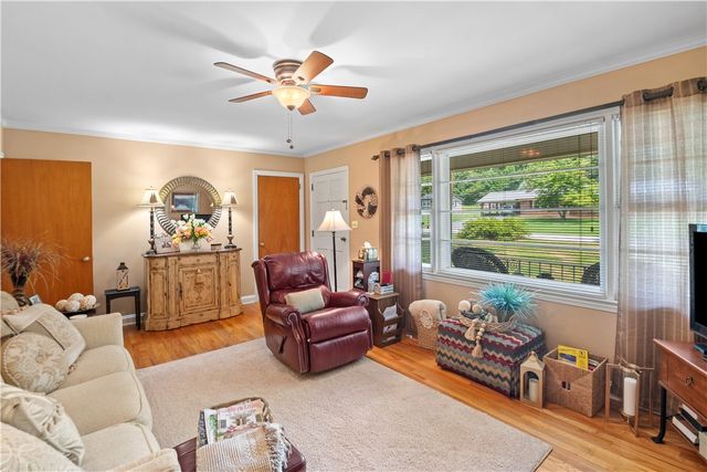110 George Street, Easley, SC 29642