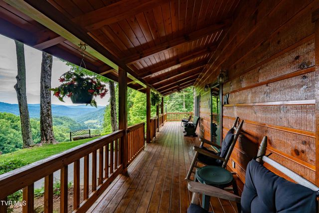 104 Crestwood Drive, Roan Mountain, TN 37687