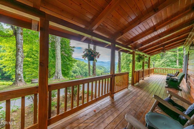 104 Crestwood Drive, Roan Mountain, TN 37687