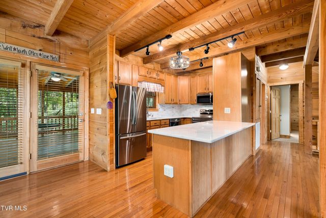 104 Crestwood Drive, Roan Mountain, TN 37687