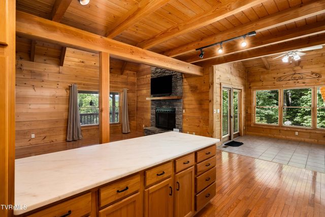 104 Crestwood Drive, Roan Mountain, TN 37687