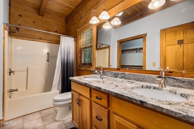 104 Crestwood Drive, Roan Mountain, TN 37687