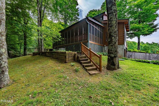 104 Crestwood Drive, Roan Mountain, TN 37687