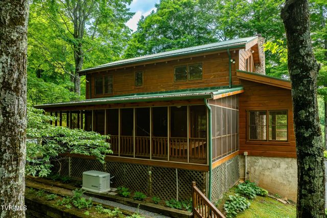 104 Crestwood Drive, Roan Mountain, TN 37687