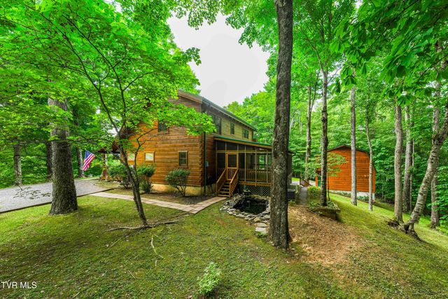 104 Crestwood Drive, Roan Mountain, TN 37687