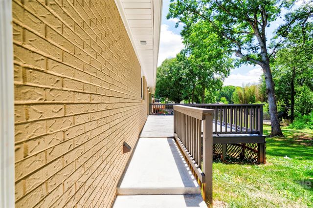 2173 Ridgewood Drive, Gastonia, NC 28054