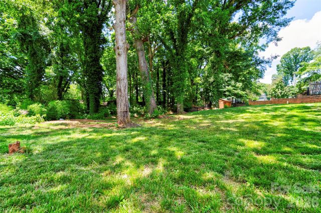 2173 Ridgewood Drive, Gastonia, NC 28054