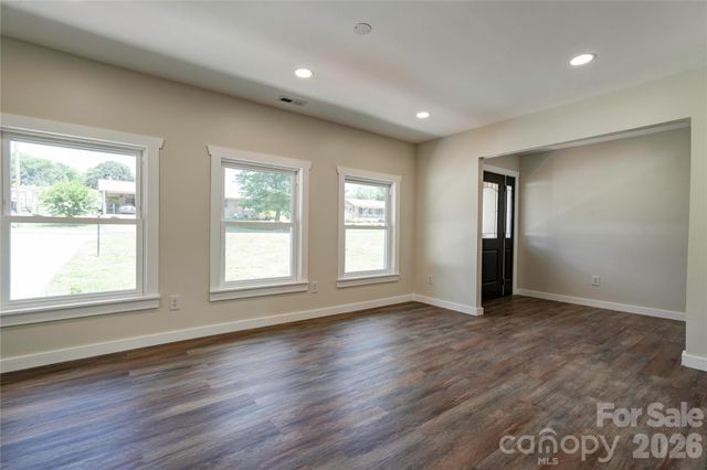 2173 Ridgewood Drive, Gastonia, NC 28054