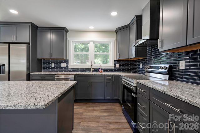 2173 Ridgewood Drive, Gastonia, NC 28054