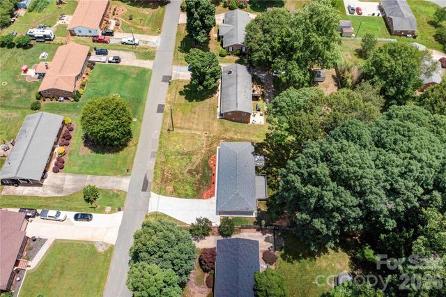 2173 Ridgewood Drive, Gastonia, NC 28054