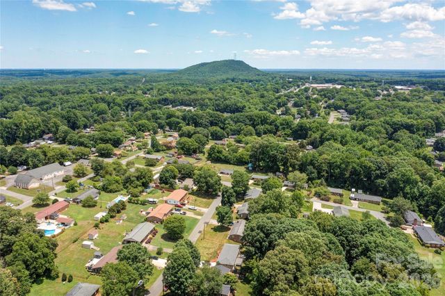 2173 Ridgewood Drive, Gastonia, NC 28054