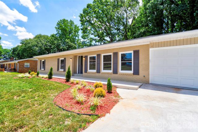 2173 Ridgewood Drive, Gastonia, NC 28054