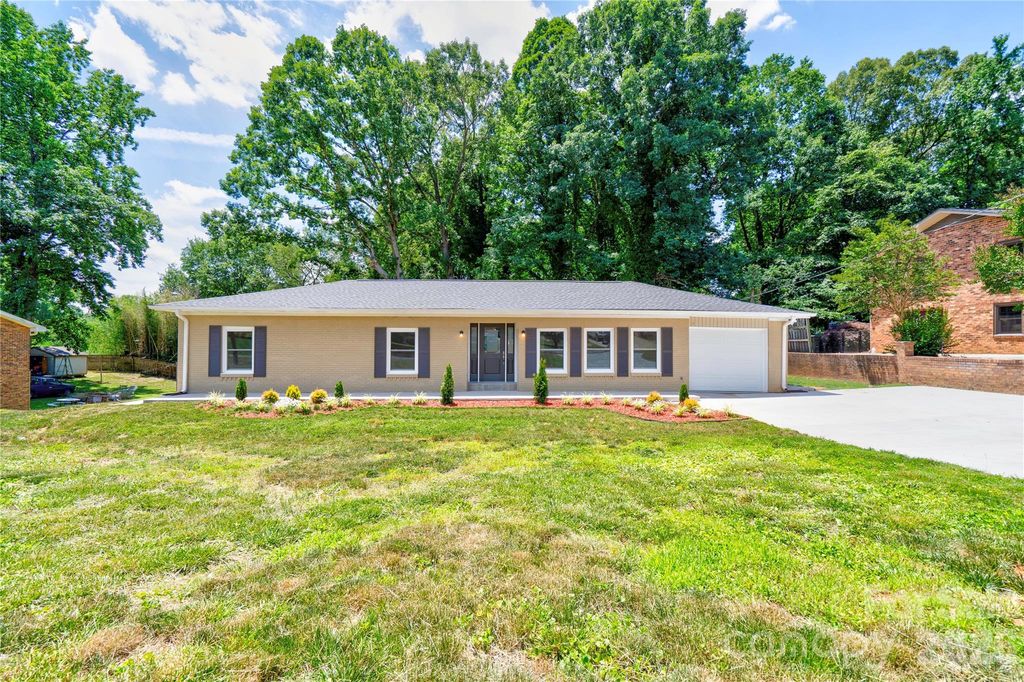 2173 Ridgewood Drive, Gastonia, NC 28054