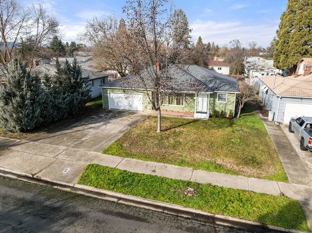 1124 Mt Pitt Avenue, Medford, OR 97501
