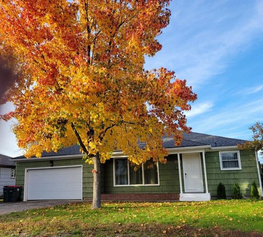 1124 Mt Pitt Avenue, Medford, OR 97501