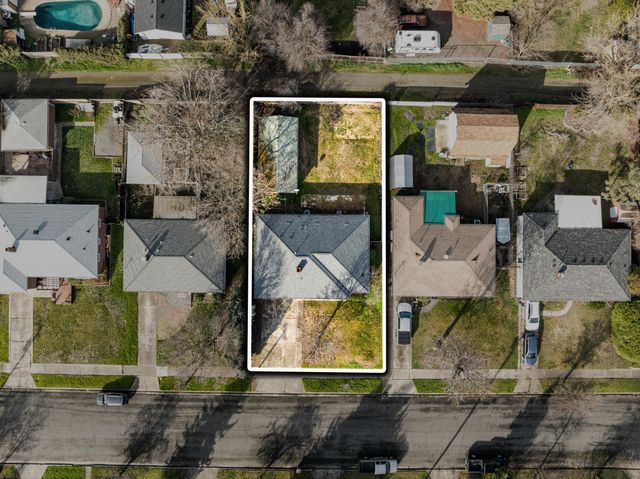 1124 Mt Pitt Avenue, Medford, OR 97501