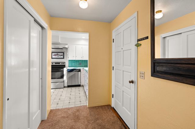 1124 Mt Pitt Avenue, Medford, OR 97501