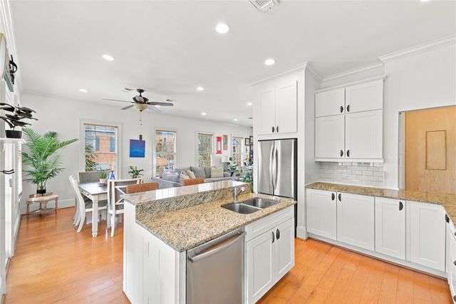1201 Postoffice, Galveston, TX 77550