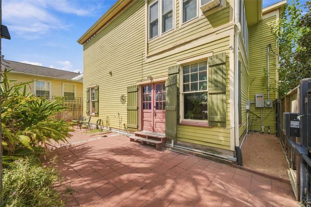 1201 Postoffice, Galveston, TX 77550