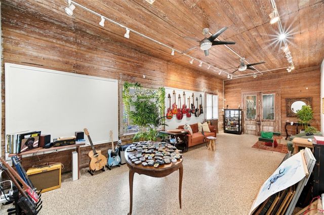 1201 Postoffice, Galveston, TX 77550