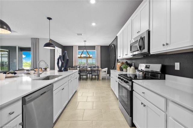 17521 Saddleback LOOP, North Fort Myers, FL 33917