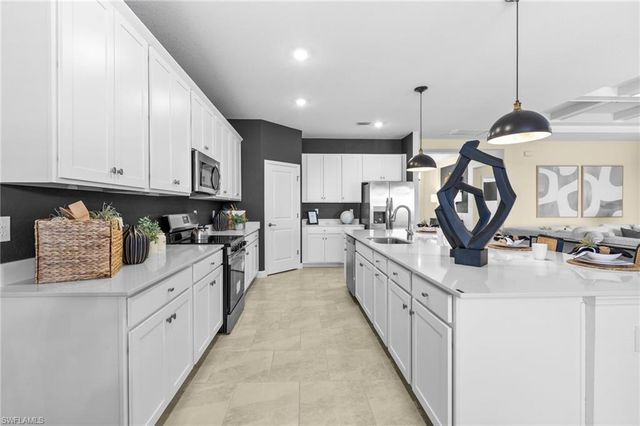 17521 Saddleback LOOP, North Fort Myers, FL 33917