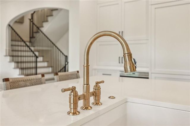 145 Grayton Lane, Roswell, GA 30075