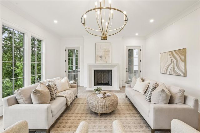 145 Grayton Lane, Roswell, GA 30075