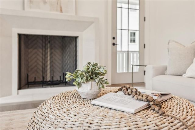 145 Grayton Lane, Roswell, GA 30075