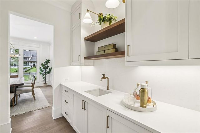 145 Grayton Lane, Roswell, GA 30075