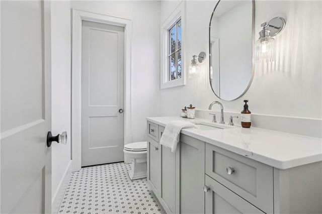 145 Grayton Lane, Roswell, GA 30075