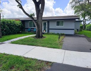 1982 SW 68th Terrace, North Lauderdale, FL 33068