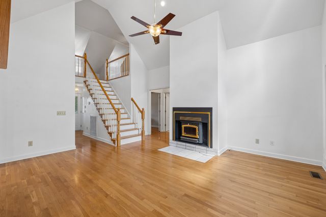6284 SE Tater Peeler Rd, Lebanon, TN 37090