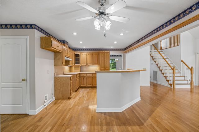 6284 SE Tater Peeler Rd, Lebanon, TN 37090