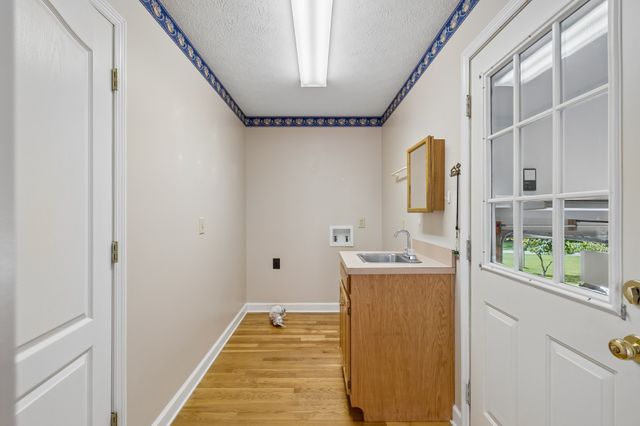 6284 SE Tater Peeler Rd, Lebanon, TN 37090