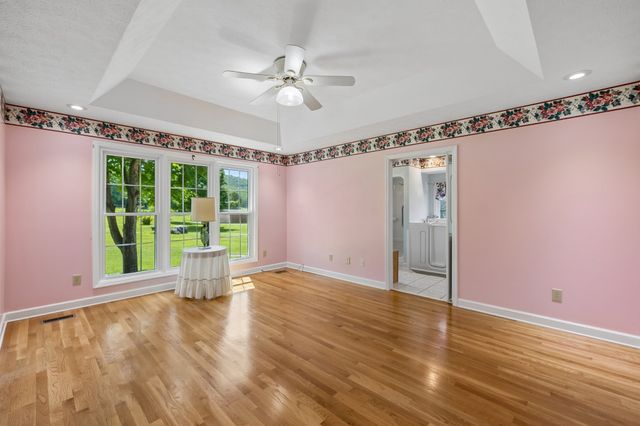 6284 SE Tater Peeler Rd, Lebanon, TN 37090
